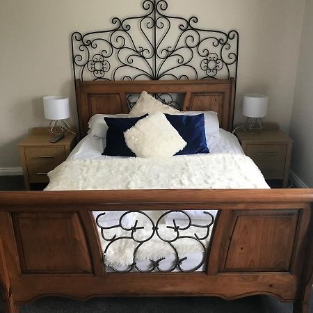 Killead House Hotel Aldergrove Екстериор снимка