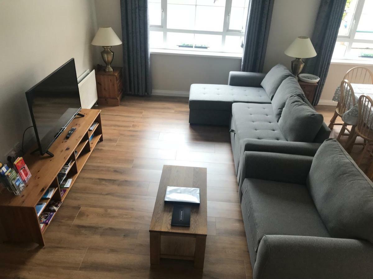 Killead House Hotel Aldergrove Екстериор снимка