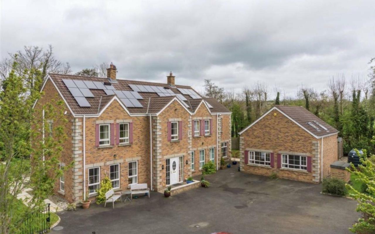 Killead House Hotel Aldergrove Екстериор снимка